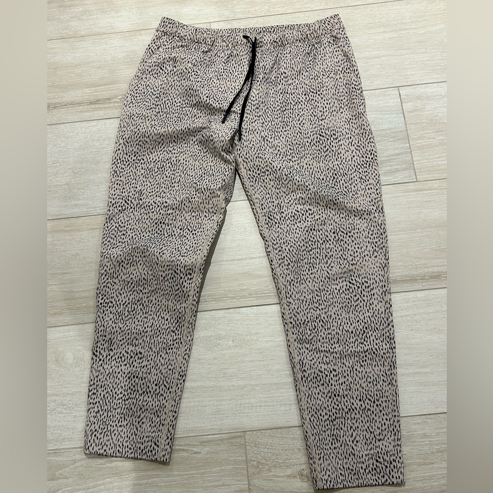 Lululemon Dottie dash draw string pants